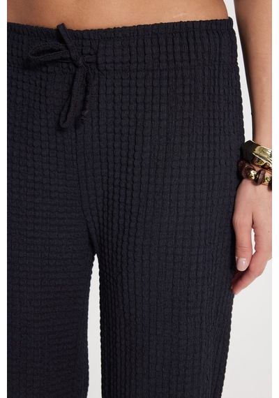 Tudors Kadın Slim Fit Dar Kesim Beli Lastikli Büzgülü İspanyol Paça Siyah Pantolon-50841
