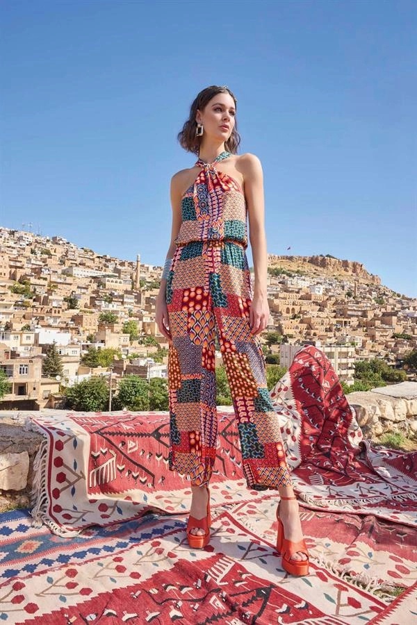 Amora Secret Etnik Desenli Saten Tulum Renkli Geometrik