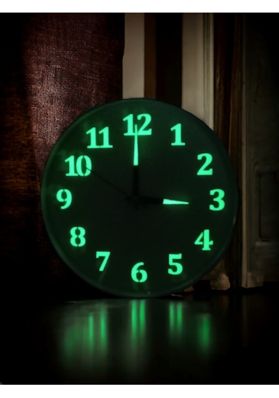 Fosforlu Gece Karanlıkta 5 Saat Parlayan Duvar Saati Çap 22 Cm Beyaz