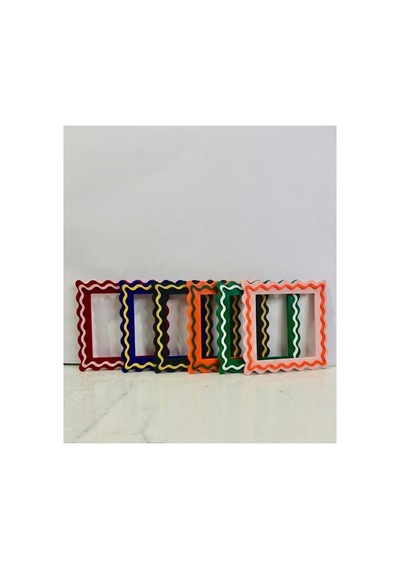 Dalgalı Priz Çerçevesi - Kolay Montaj Dekoratif Duvar Aksesuarı Priz Alanı 9 X 9 Cm