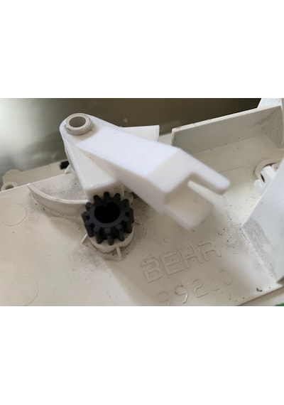 Peugeot 206 Kalorifer Ayırıcı Dişli Parça (553063903)