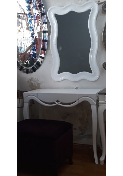 Dresuar CNC Kabartma Model Dalgalı Ayna çerçeve Kayın Aslan ayak Parlak Beyaz Lake ÇEKMECE El Yapım Beyaz Dresuar CNC Kabartma Model Dalgalı Ayna çerçeve Kayın Aslan ayak Parlak Beyaz Lake ÇEKMECE El Yapım Beyaz