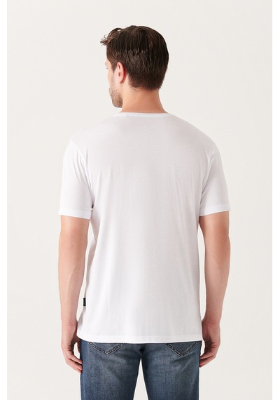 Avva Erkek Beyaz Ultrasoft Bisiklet Yaka Düz Standart Fit Normal Kesim Modal T-Shirt B001171 Beyaz