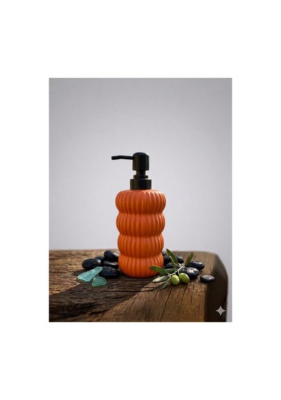 Dalgalı Seramik Mat Siyah Pompalı Sıvı Sabunluk - 400 Ml - 18 X 8 X 7 Cm Turuncu