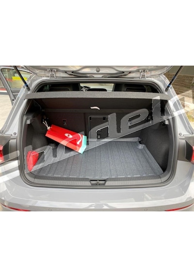 Volkswagen Golf 8 R Lıne Uyumlu Bagaj Havuzu Kokusuz Kaucuk 3D