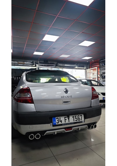 Megane 2 Sedan Gri Boyalı 4 Çıkış Difüzör Plastik Ek Tampon Eki