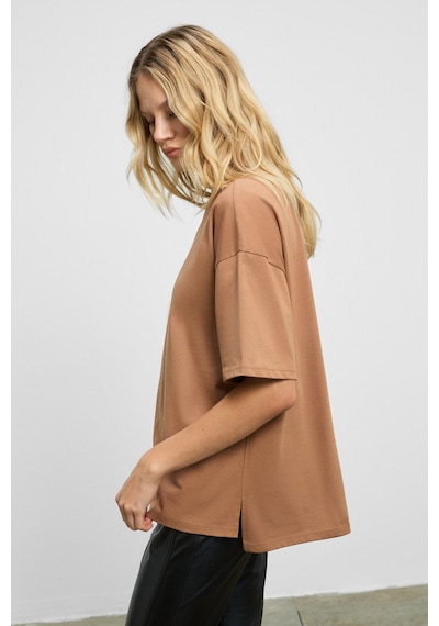 Grımelange Jemmy Kadın %100 Organik Pamuk Relaxed Fit Yırtmaçlı Yuvarlak Yakalı Vizon T-Shirt Grımelange Jemmy Kadın %100 Organik Pamuk Relaxed Fit Yırtmaçlı Yuvarlak Yakalı Vizon T-Shirt