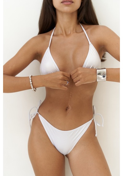 Mai Collection Mai Studios Co. Mutia Bağcıklı Parlak Beyaz Bikini Üstü Beyaz