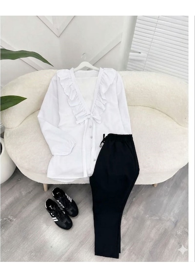 Lovie Moda Yakası Fırfır Detaylı Düğmeli Pantolonlu Takım Beyaz