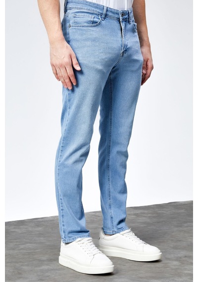 HLT Jeans Erkek Ricardo Buz Mavi Taşlamalı Regular Fit Likralı Jean Kot Pantolon