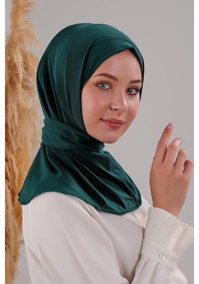 Melodi Scarf Kadın Tesettür Pratik Çıtçıtlı Sandy Fular Hazır Deniz Havuz Uyumlu Bone Zümrüt Yeşili Zümrüt Yeşili