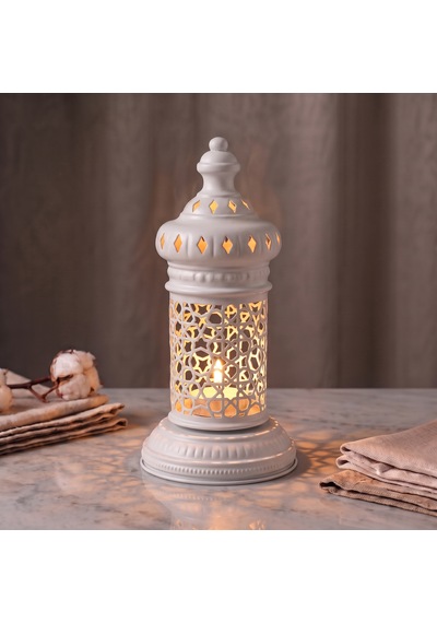 Beyaz Geometrik Metal Fener Selçuklu Yıldızı Çay Feneği Tutucu Minimalist Fas Mum Dekorasyonu