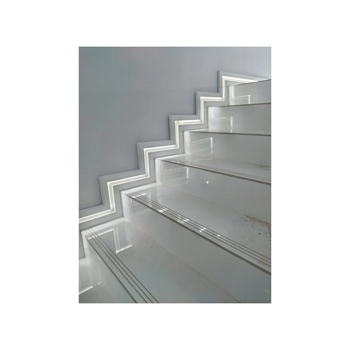 Yalı Serisi Lake Beyaz Led Kanallı Model Ledli 12cm Pvc Süpürgelik