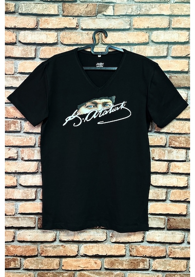 Atatu Rk 10 Kasım 100.yıl Cumhuriyet 1881 1938 Gazi Mustafa Kemal I Mza V Yaka Baskılı Siyah T-shirt 001