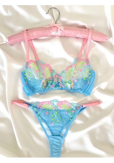 Arinda Babylue Bebe Mavisi Zarif Çiçek Desenli İşlemeli Brode Kapsız Balenli Bralette Sütyen Tanga Alt Üst Çamaşırı Takımı 2 Parça Arinda Babylue Bebe Mavisi Zarif Çiçek Desenli İşlemeli Brode Kapsız Balenli Bralette Sütyen Tanga Alt Üst Çamaşırı Takımı 2 Parça