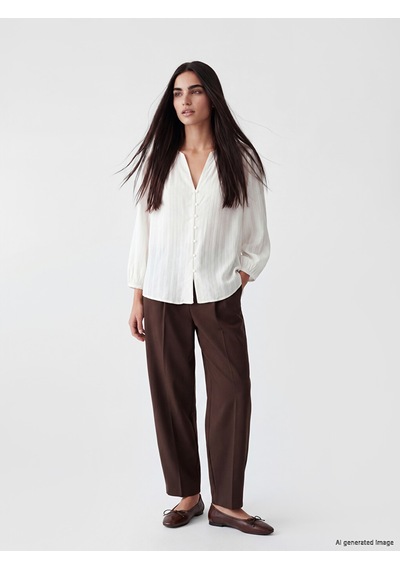 Lcw Vision Beyaz Kaçık Yaka Çizgili Oversize Armürlü Bluz Lcw Vision Beyaz Kaçık Yaka Çizgili Oversize Armürlü Bluz