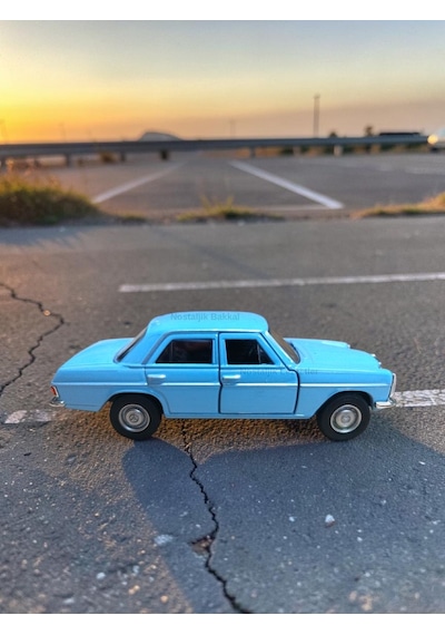 Mavi Mercedes Benz 220 Diecast Çek Bırak Model Araba Diğer