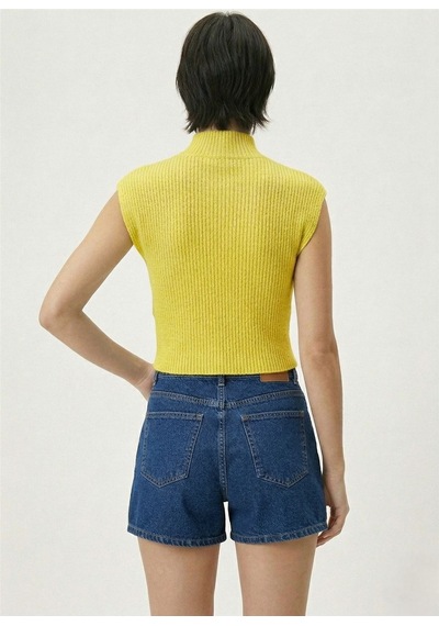 Neden Tekstil Kadın Yarım Balıkçı Yaka Fitilli Triko Kolsuz Crop Bluz - Sarı