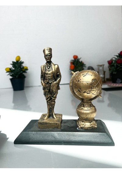 Atatürk Ve Dünya Küresi Figürü Dekoratif Anı Ve Masa Üstü Biblo