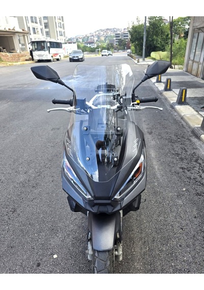 Motocam Kanuni Seha 250 Ön Cam 2022-2026 Model 55cm Şeffaf Renkli 4mm Kısa