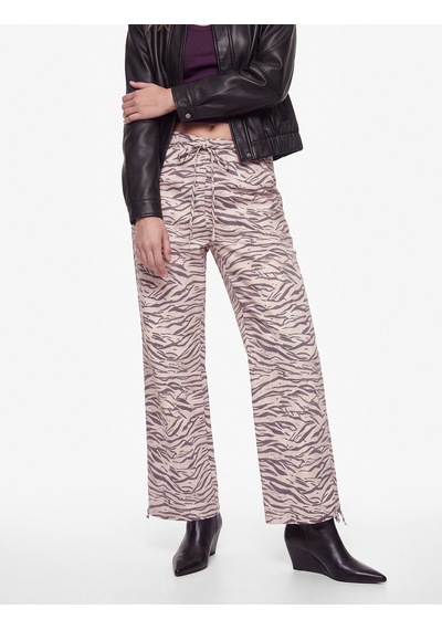 Koton Rahat Kalıp Beli Bağlamalı Cepli Geniş Paça Zebra Desenli Pantolon Bej Desenli 7wal40046ıw Ekru