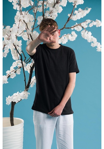 Slimfit Pamuklu Bisiklet Yaka Likralı Kısa Kol Erkek Triko Yazlık T-shirt 001 Slimfit Pamuklu Bisiklet Yaka Likralı Kısa Kol Erkek Triko Yazlık T-shirt 001