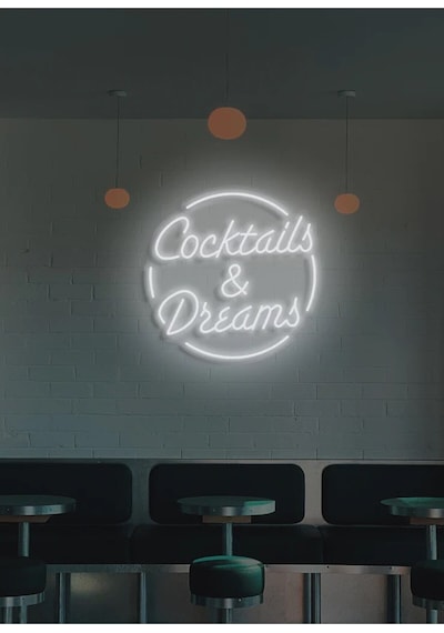 Coctails & Dreams Yazılı Neon Tabela Beyaz