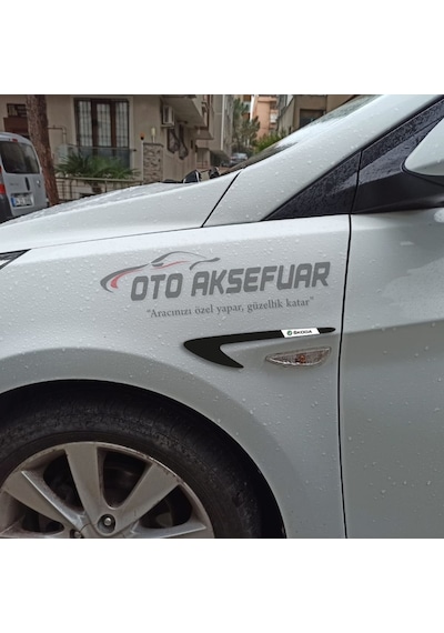 Skoda Fabia Çamurluk Venti Parlak Siyah  Logolu