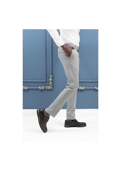 Notra Slimfit Pamuklu Kendinden Çizgili Mevsimlik Kumaş Pantolon gri