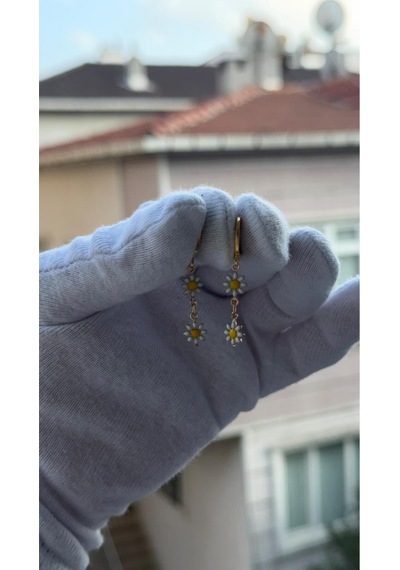 Kadın Sallantılı Gold Renk Papatya Model Küpe Gold