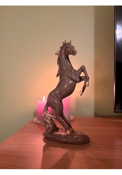 Şahlanan At Dekoratif Heykeli / Biblo Kahverengi & Altın Detaylı 35x24 Cm