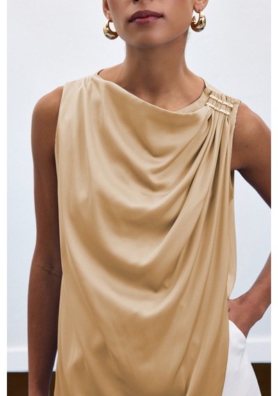 Sateen Aksesuar Detaylı Kolsuz Bluz - Camel-136918 CAMEL