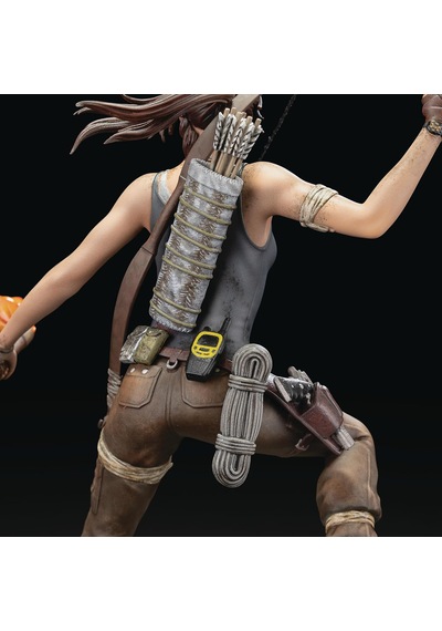 Dark Horse Tomb Raider Pvc Statue Lara Croft Survivor Era 33 Cm Figür