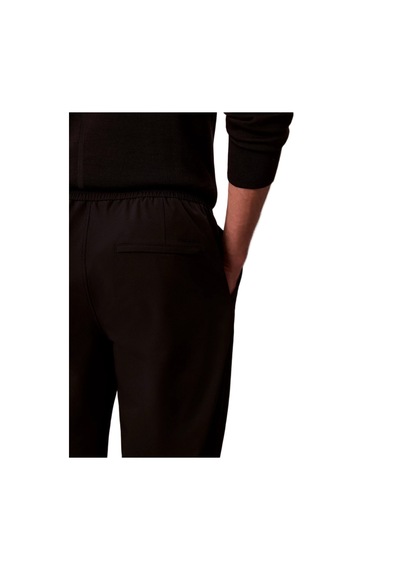 Calvin Klein Lv04ld615g Classic Tech Elastic Erkek Pantolon Siyah Calvin Klein Lv04ld615g Classic Tech Elastic Erkek Pantolon Siyah