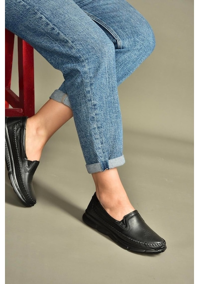 Fox Shoes U555060203 Siyah Hakiki Deri Comfort Ortopedik Taban Günlük Kadın Ayakkabı Siyah Fox Shoes U555060203 Siyah Hakiki Deri Comfort Ortopedik Taban Günlük Kadın Ayakkabı Siyah