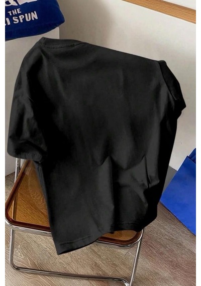 Bambu Panda Grafikli Cep Detaylı Kısa Kollu Oversize Unisex Bisiklet Yaka Tişört SIYAH