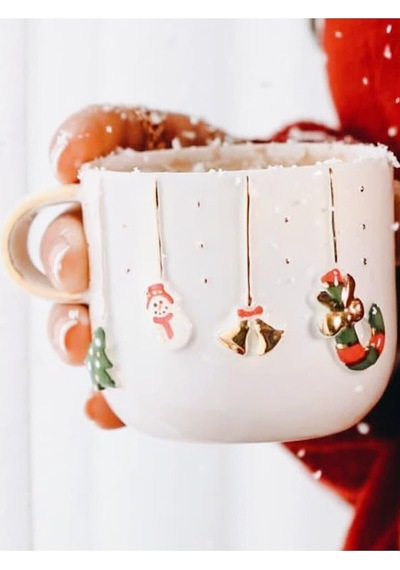 Celine's Wonders Kabartmalı 24 Ayar Altın Dekorlu El Yapımı Kupa 300 Ml Yılbaşı Kupa Christmas Mug Yılbaşı Fincan 1 Adet Beyaz - Çok Renkli