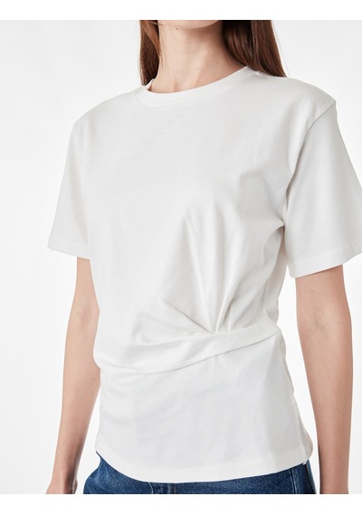 Koton Regular Fit Kısa Kollu Bisiklet Yaka Drape Detaylı Pamuklu Basic Tişört Ekru 7wak50149ek Koton Regular Fit Kısa Kollu Bisiklet Yaka Drape Detaylı Pamuklu Basic Tişört Ekru 7wak50149ek
