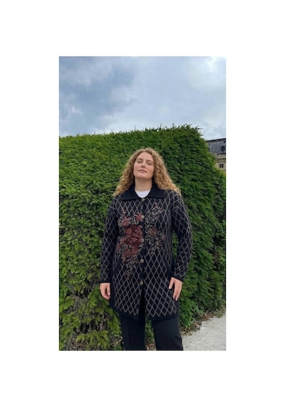 Onno Style Women Büyük Beden Ekose Gül Pike Desenli Çelik Örgü Kadın Triko Kaban Siyah