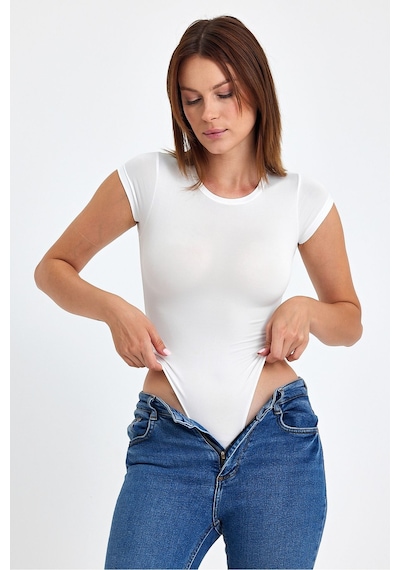 Banega Kadın Beyaz Bisiklet Yaka Viskon Çıtçıtlı Zıbın Body Beyaz