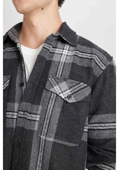 DeFacto Regular Fit Polo Yaka Kareli Oduncu Flanel Uzun Kollu Gömlek D6027AX24AUBK81 Siyah DeFacto Regular Fit Polo Yaka Kareli Oduncu Flanel Uzun Kollu Gömlek D6027AX24AUBK81 Siyah