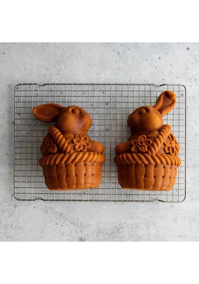 Nordicware Sepetteki Tavşan Kek Kalıbı 96648 Altın