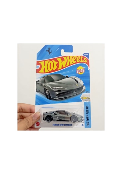 Ferrari Sf90 Stradale 1/64 - Yurt Dışı Uzun Kartonet - 2025 Serisi Gri