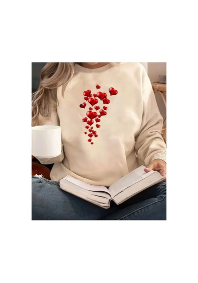 Herkesemoda Kırmızı Kalpler Baskı Detaylı Bisiklet Yaka Sweatshirt Bej