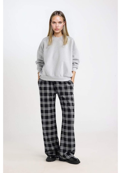 DeFacto Coool Oversize Geniş Kalıp Bisiklet Yaka Basic Düz Kalın Kumaş İçi Yumuşak Tüylü Sweatshirt D9022AXNSGR210 Gri DeFacto Coool Oversize Geniş Kalıp Bisiklet Yaka Basic Düz Kalın Kumaş İçi Yumuşak Tüylü Sweatshirt D9022AXNSGR210 Gri