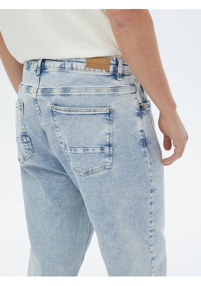 Kip Açık Mavi Carrot Fit Denim %100 Pamuk Pantolon Çok Renkli