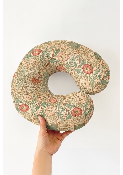 Vintage Çiçek Desenli Ergonomik Boyun Yastığı - Klasik Sanat Stili Yeşil Krem Seyahat Yastığı Soluk Yosunlu Bal