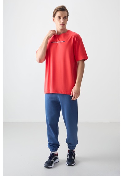 Air Jones Tommy Life Fiesta %100 Pamuk Kalın Yumuşak Dokulu Oversize Fit Baskılı Erkek T-shirt - 88358 Kirmizi Air Jones Tommy Life Fiesta %100 Pamuk Kalın Yumuşak Dokulu Oversize Fit Baskılı Erkek T-shirt - 88358 Kirmizi