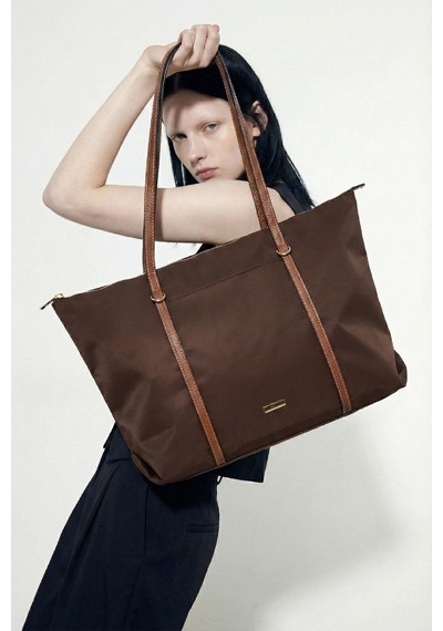 Wuclo Velie Paraşüt Kumaş Şeritli Shopper Çanta Acı Kahve-taba Acı Kahverengi - Taba
