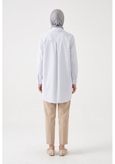Armine Trend Çizgili Asimetrik Blok Detaylı Düğmeli Uzun Kollu Oversize Gömlek Tunik 90 Cm Boy Mavi 26yt490
